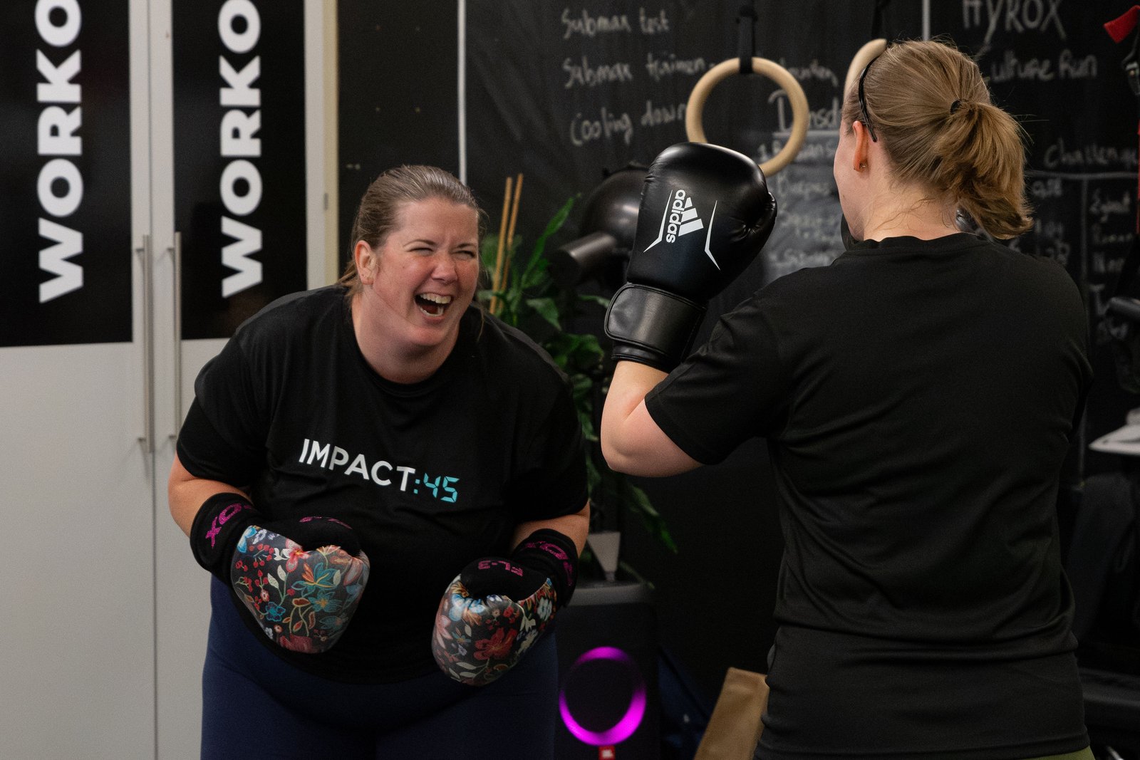 Lid traint boksen op pads bij Impact:45